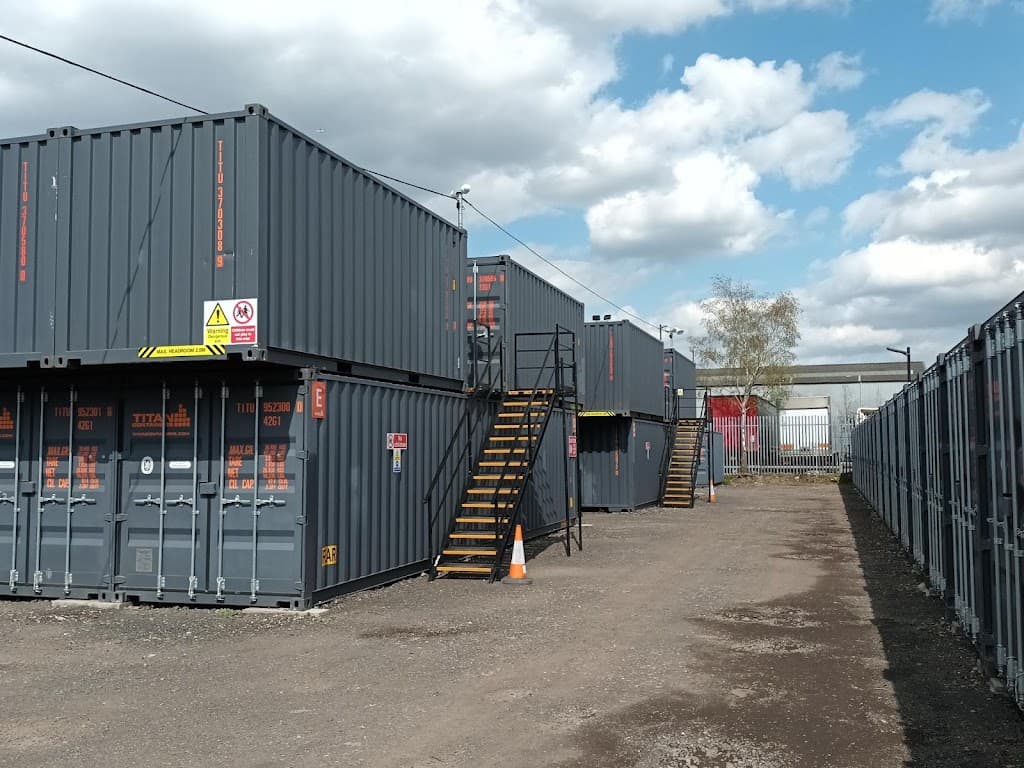 Self Storage Tipton – by TITAN Containers