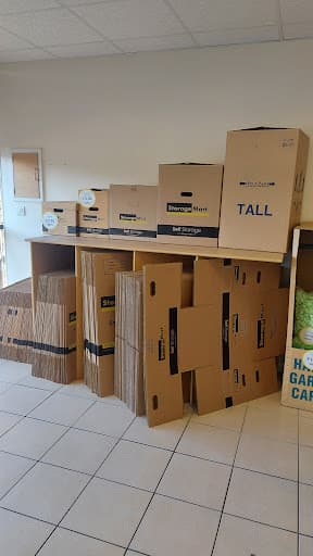 StorageMart — Customer photo