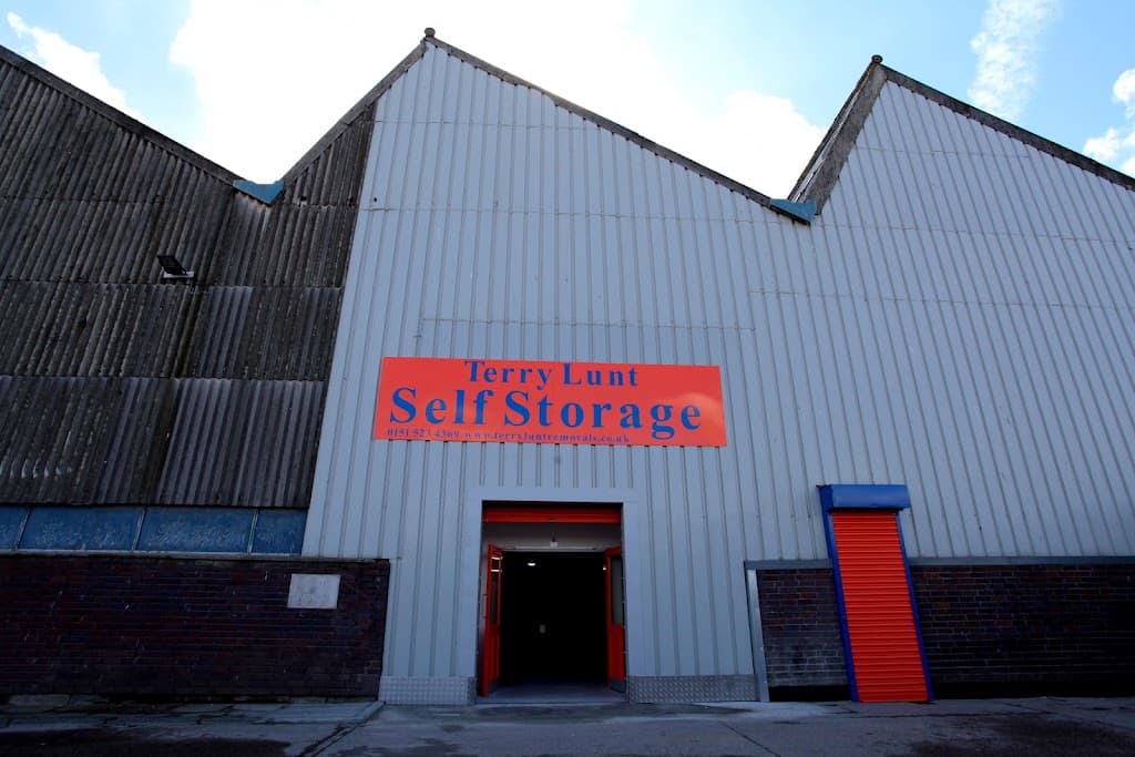 Terry Lunt Self Store | Liverpool