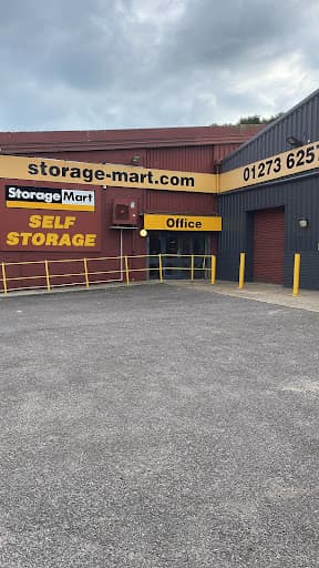 StorageMart — Customer photo